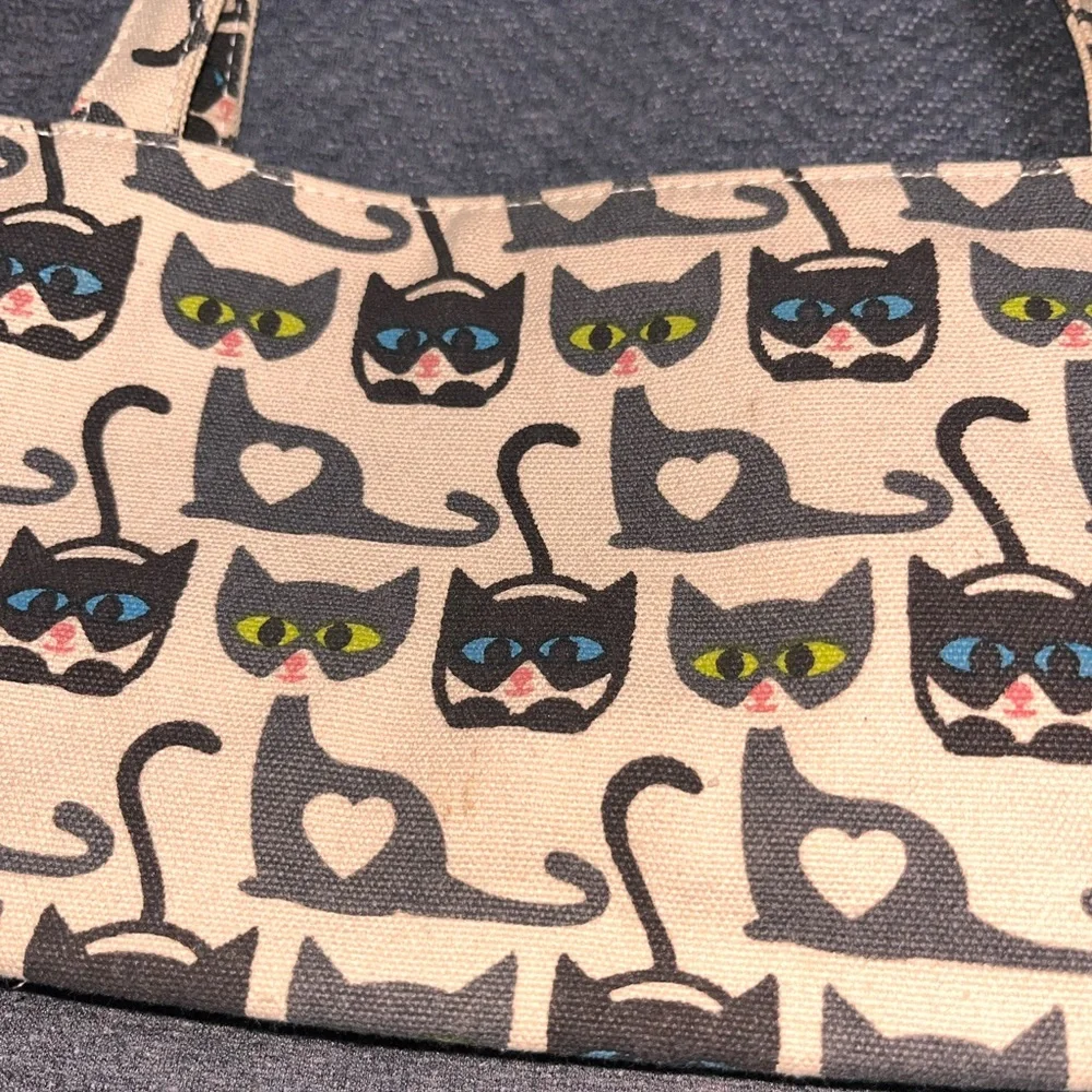 Bungalow 360 Cat Pattern Shoulder Bag - Cream and Gray - Picture 9 of 10